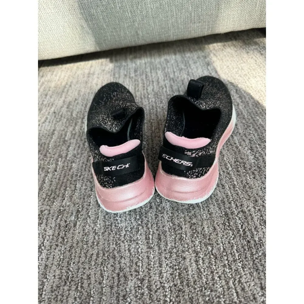 Girls Skechers Slip On Sneakers - Picture 4 of 9